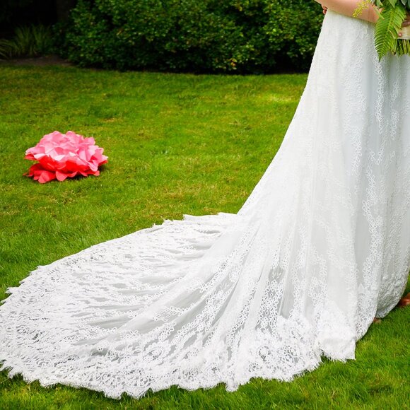 Pronovias “Mia” Ivory Wedding Dress – Size 8 - Picture 6 of 8